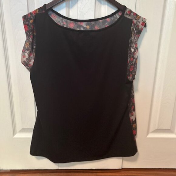 Nicole Benisti top in size medium - Picture 2 of 4